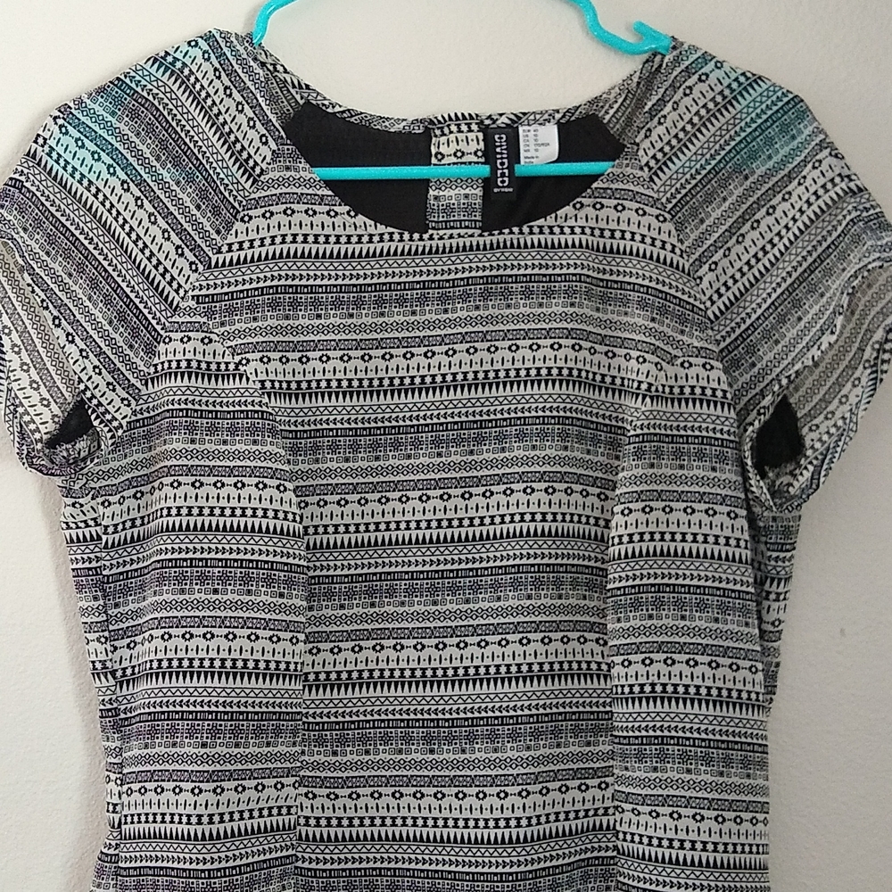 H&M black & white patterned mini dress  - Size 10 US
